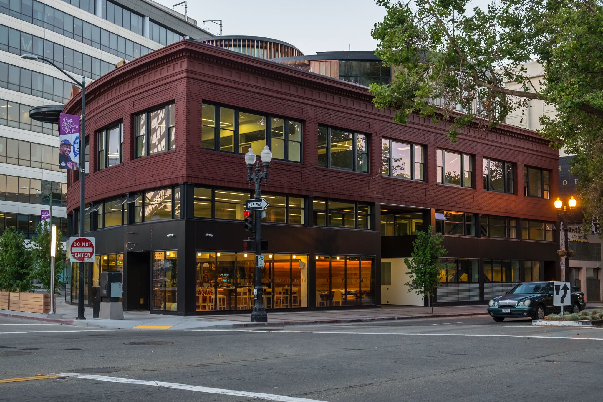 CommunityCode_'s tweet card. When the COVID-19 pandemic forced teachers nationwide to transition hastily to emergency distance learning environments, concerns about educational equity and access emerged. The Kapor Center and the...