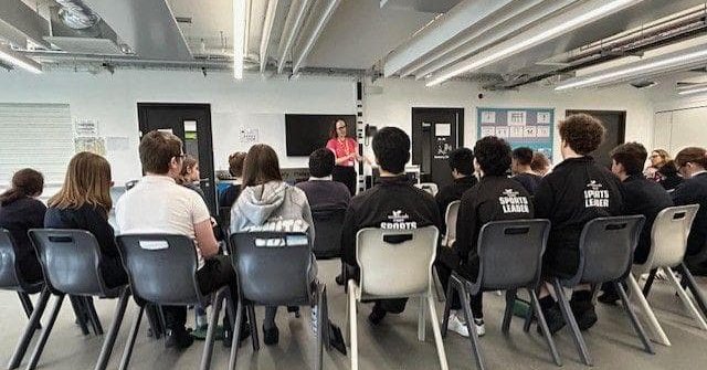 Tweet card summary image