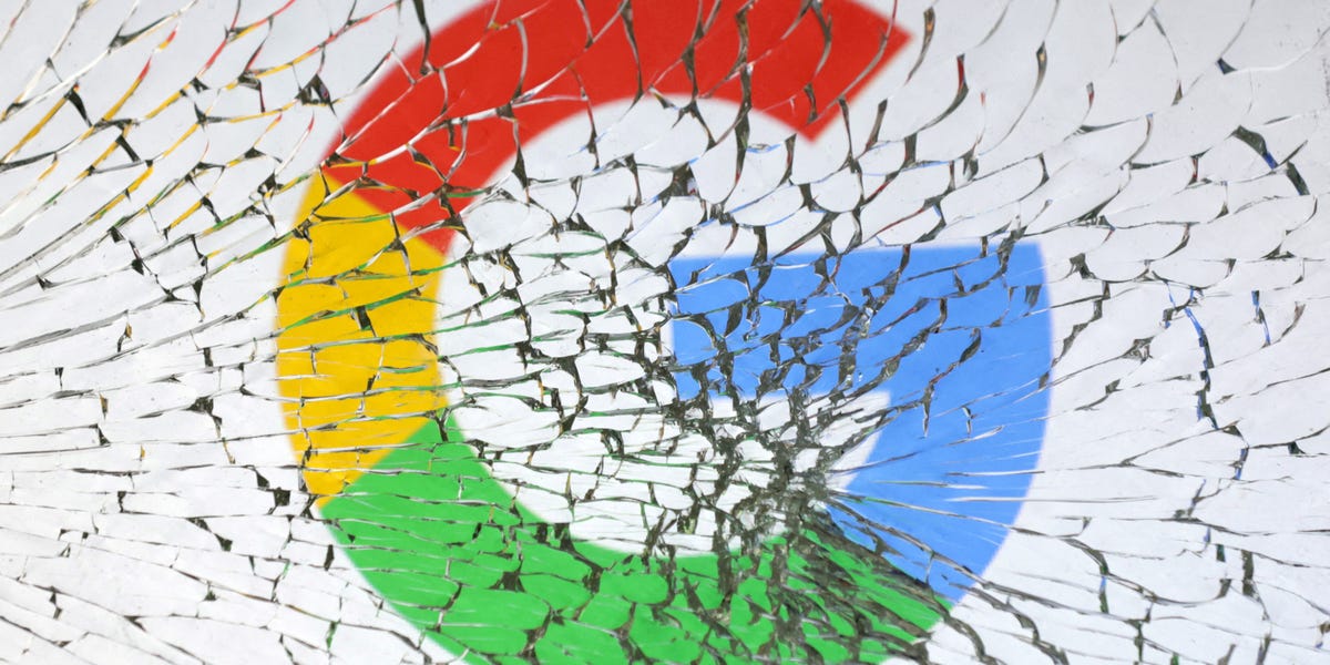 TechInsider's tweet card. A federal judge orders Google to limit default search deals to one year, in an antitrust effort to open doors for rivals in search and generative AI.