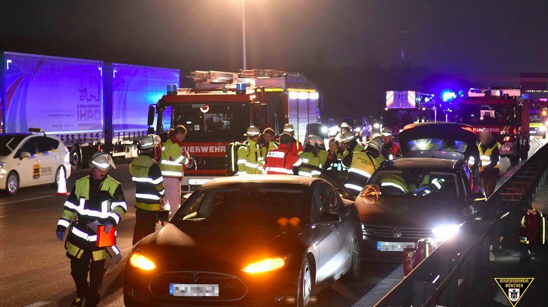 elonmusk's tweet card. Near Munich, Germany, a man in a Tesla Model S saw a Volkswagen Passat swerving erratically on the Autobahn, slamming against a guardrail multiple times. When he noticed that the person behind the...