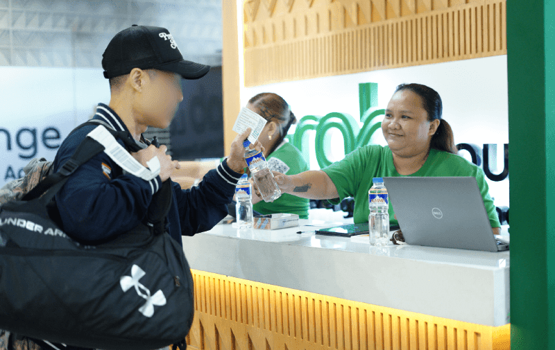 GIZGUIDEPH's tweet card. The ride-hailing app is tapping partners and enhancing its features to ensure service this holiday season. Courtesy: Grab Continued service ...