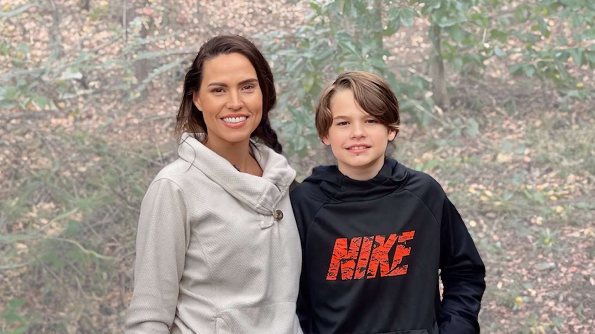 FreeRangeKids's tweet card. Police handcuffed Brittany Patterson in front of three of her four children for the crime of allowing her youngest son to walk less than a mile away.