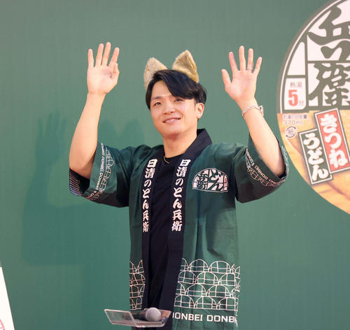 hokkaidonikkan's tweet card. 日本ハム郡司裕也捕手（27）が、来季のベストナイン初受賞を目標に掲げた。6日、山崎とともに札幌市内でトークショーに出席。イベント前に取材対応し、新庄剛志監督（… - 日刊スポーツ新聞社のニュースサイト、ニッカンスポーツ・コム（nikkansports.com）