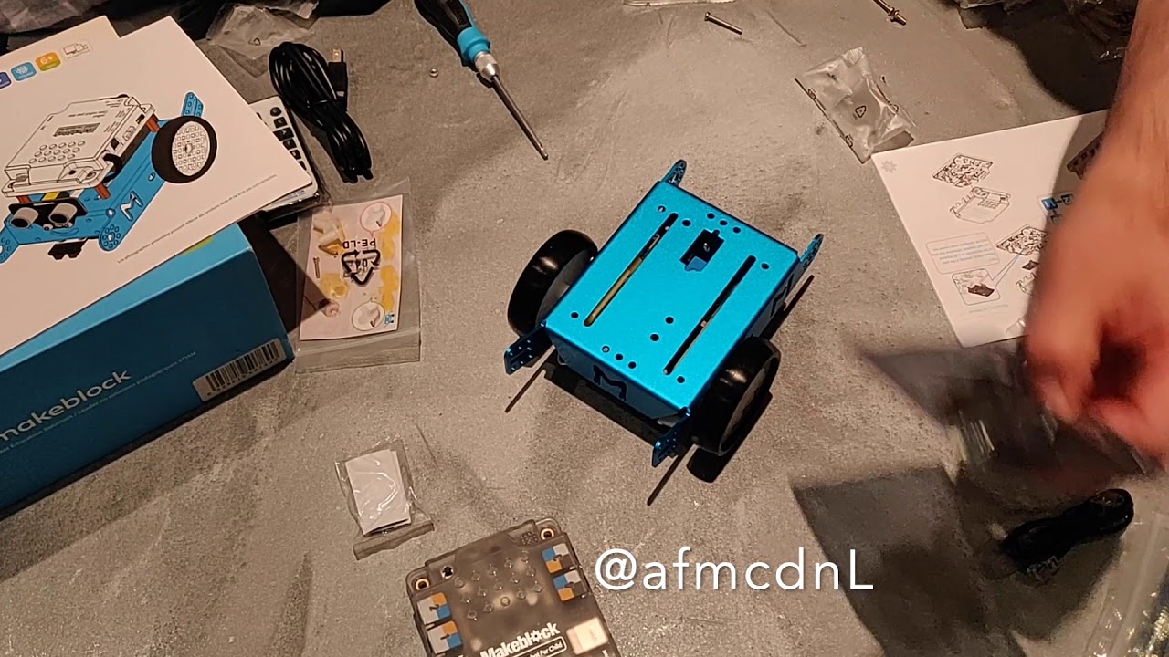 mBlock_cc's tweet card. Unboxing of my mBot