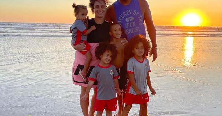 Tweet card summary image