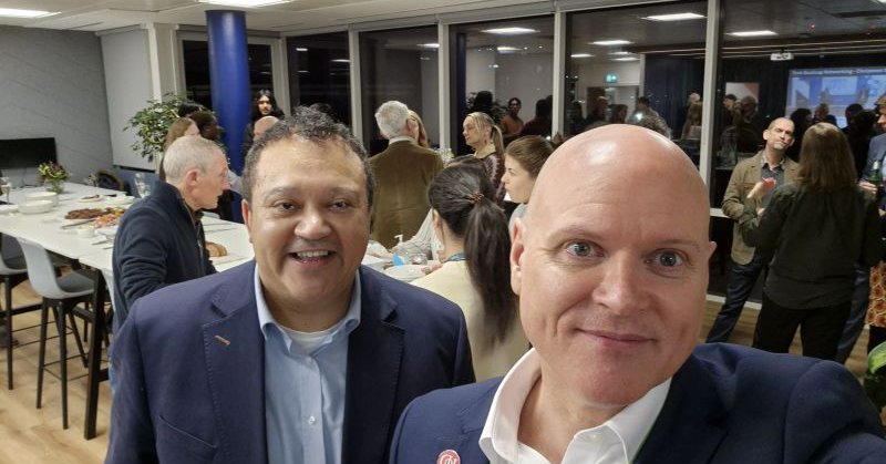 Tweet card summary image