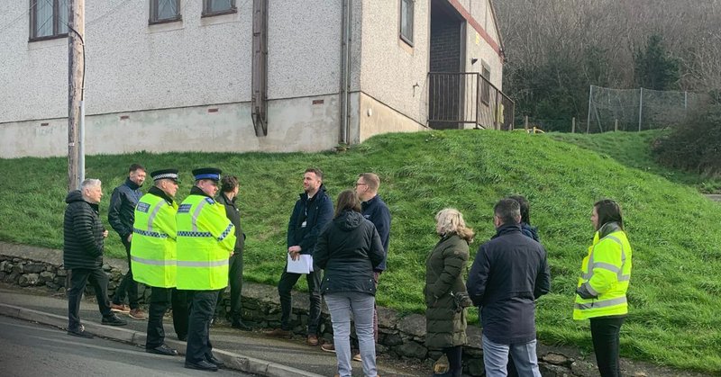 Tweet card summary image