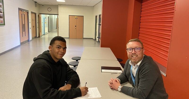 Tweet card summary image