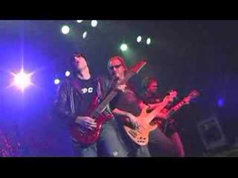 multithreading's tweet card. Joe Satriani - Satch Boogie (G3 Live In Denver)