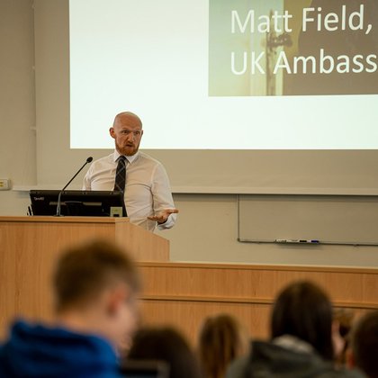 Tweet card summary image