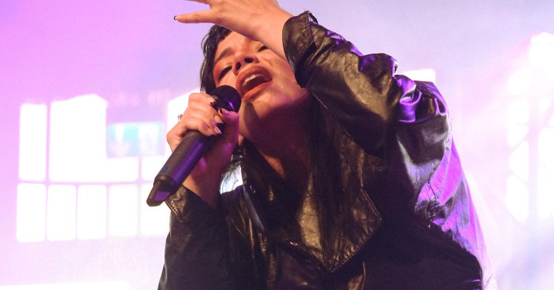 Tweet card summary image