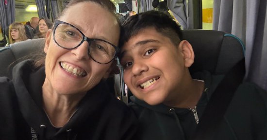 Tweet card summary image