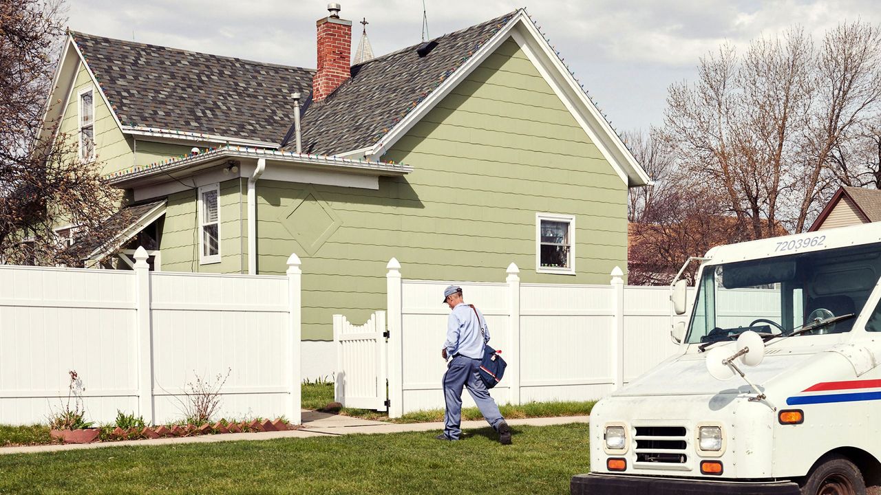 NewYorker's tweet card. Republican leaders have long tried to kill the U.S.P.S. Now the coronavirus is helping.