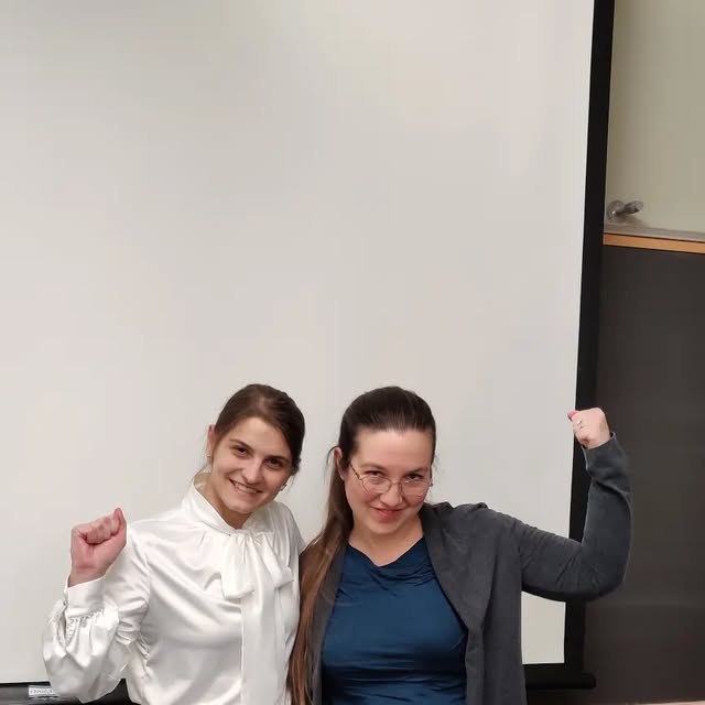 HowWeScience's tweet card. How We Science (@howwescience) • Instagram photo