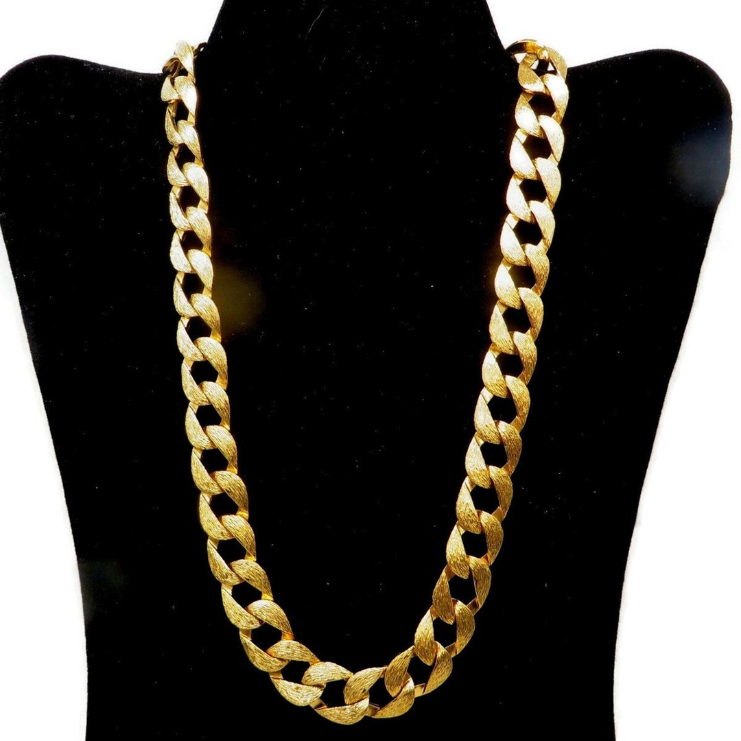 LPevear15783's tweet card. This Chains item by LeesVintageJewels has 5 favorites from Etsy shoppers. Ships from Newport, NH. Listed on Nov 11, 2025