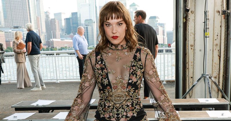 Tweet card summary image