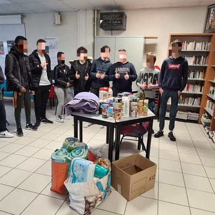 Tweet card summary image