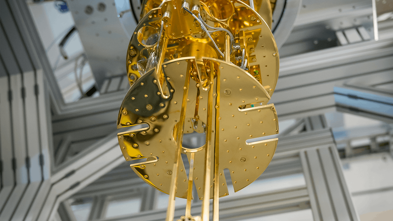 hackernoon's tweet card. To surpass AI before 2030, quantum computing can draw from conceptual brain science.