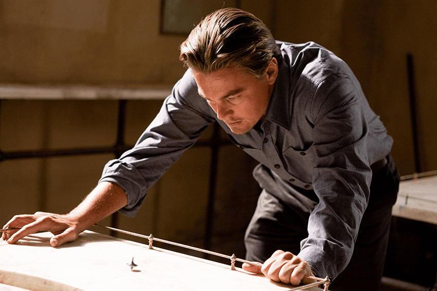 ScriptReaderPro's tweet card. Learn how to master screenplay structure by breaking down 3 big acts into 7 or 8 more manageable sequences.