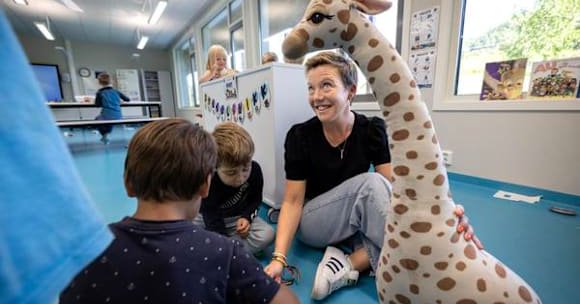 Tweet card summary image