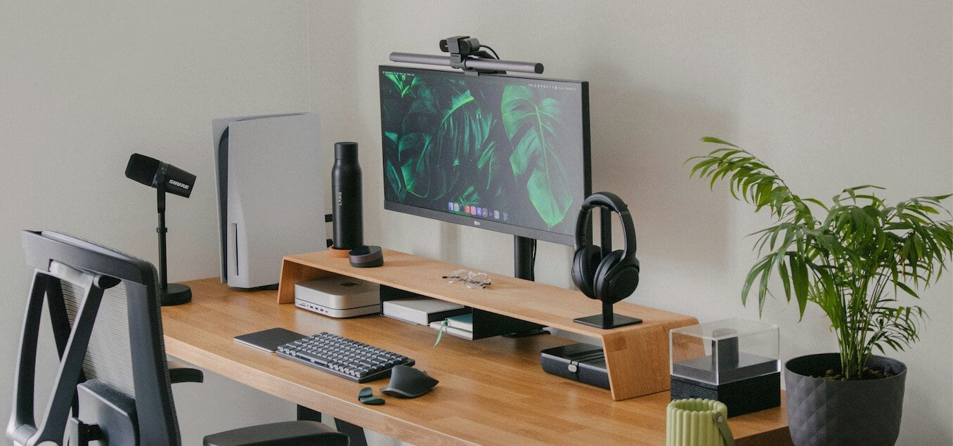 CSBTechEmporium's tweet card. Discover the top web development trends for 2025, including AI, PWAs, voice search, AR/VR, and more, to stay ahead in the digital landscape.