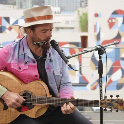 Tweet card summary image