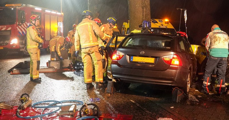 Bestuurster gewond bij eenzijdig ongeval