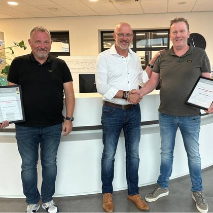 Tweet card summary image