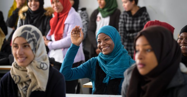 Tweet card summary image