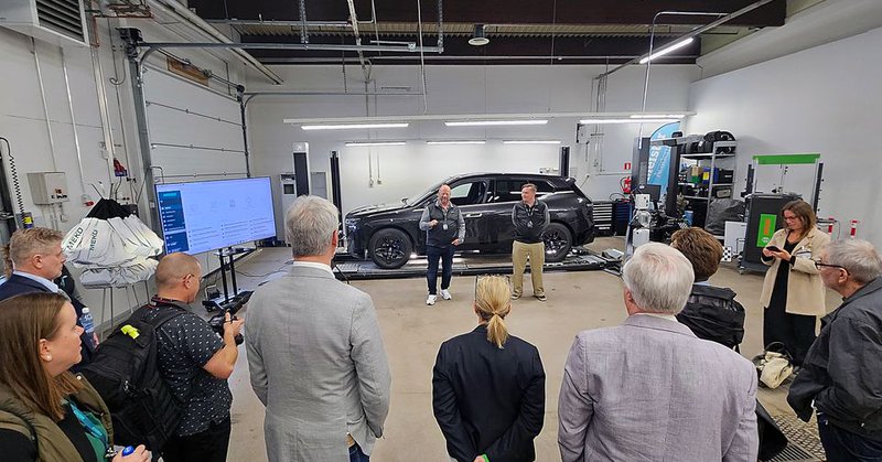 Tweet card summary image