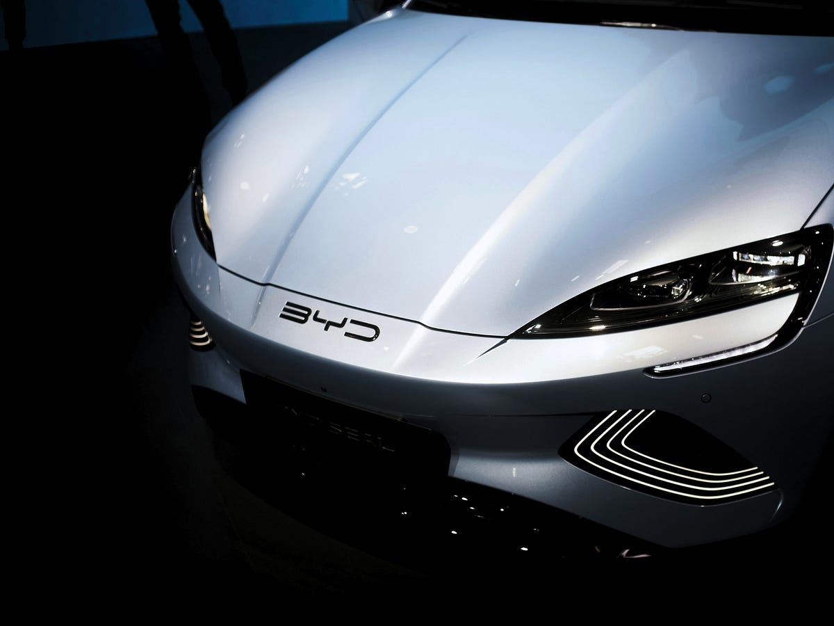 NLgrowth's tweet card. “BYD shares increased by roughly 3890% during the years Berkshire owned them.”