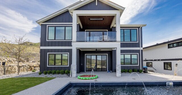 Tweet card summary image