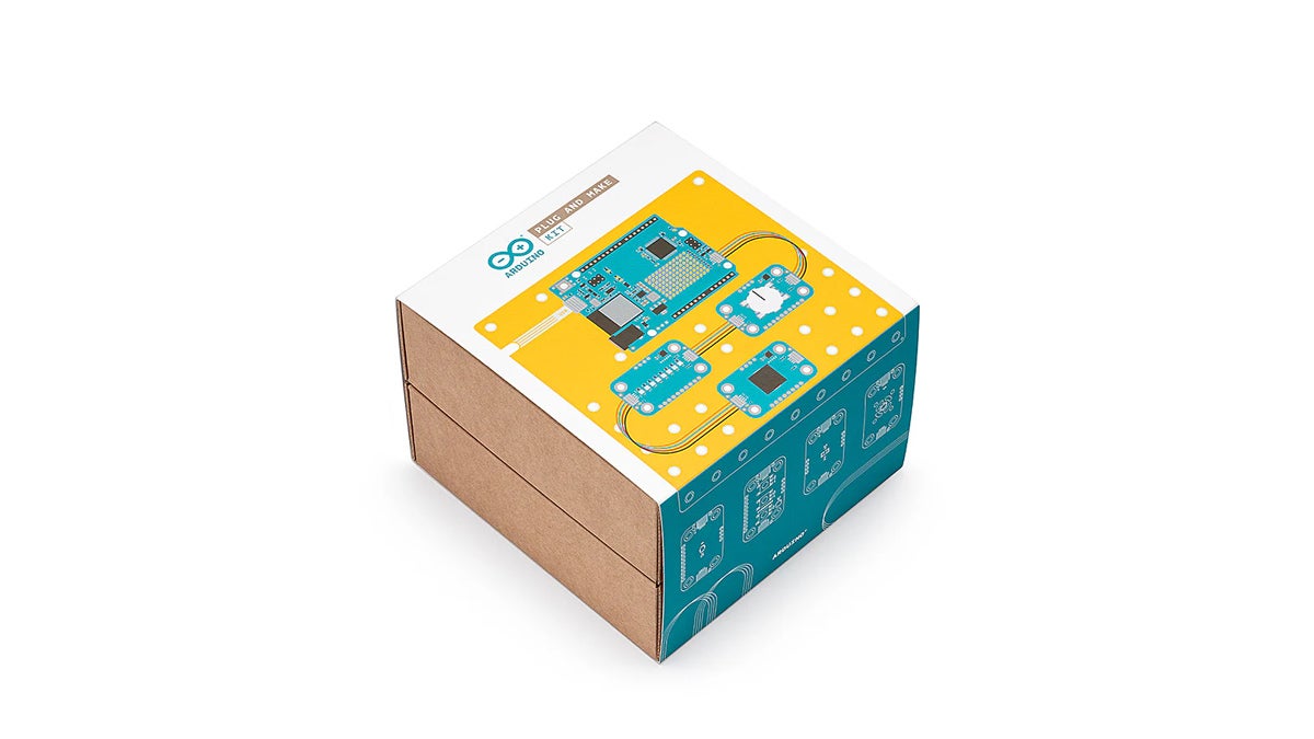 itit_news's tweet card. Arduinoは7月11日、Arduinoマイコンボード「Arduino UNO R4 WiFi」を用いた電子工作入門キット「Arduino Plug and Make Kit」の提供を開始した。