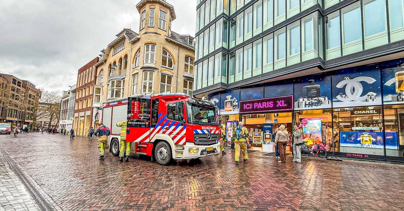 Mogelijke brandmelding bij parfumerie in Utrecht