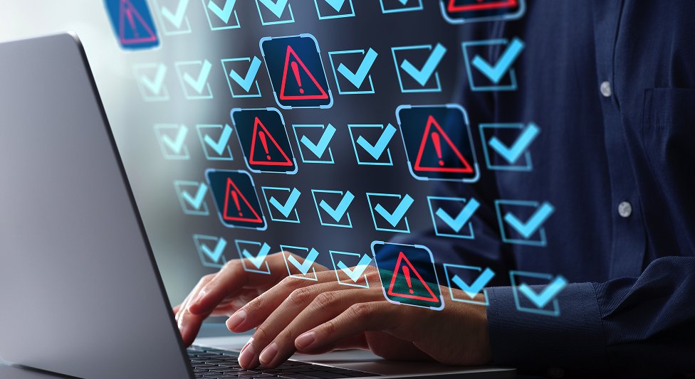 trendmicro_jp's tweet card. 脆弱性「CVE-2025-55182」は、React.js、Next.js、関連フレームワークで利用されるReact Server Components に影響する、認証不要のリモートコード実行脆弱性です。CVSS 10.0という非常に高い深刻度が割り当てられています。