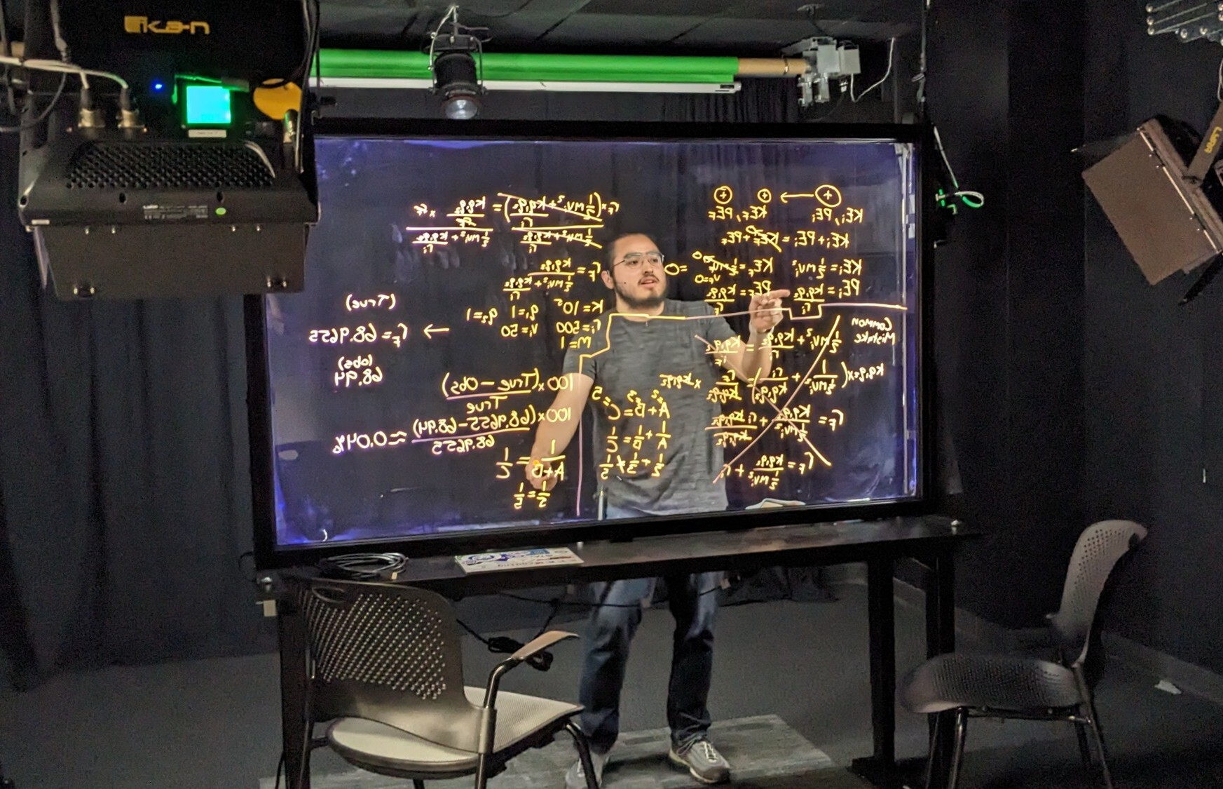 STEMcoding's tweet card. Attached: 1 image We had a nice recording session today for the STEMcoding youtube channel. Thanks Ricky! Stay tuned for more videos -> http://youtube.com/STEMcoding