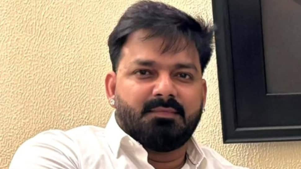 ZeeNewsEnglish's tweet card. Bhojpuri actor Pawan Singh has filed police complaints after receiving extortion threats from an individual claiming ties to the Lawrence Bishnoi gang ahead of his “Bigg Boss 19” finale performance...