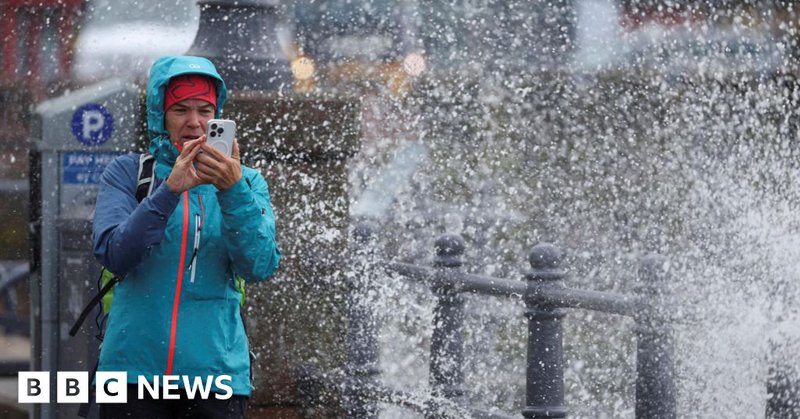 Tweet card summary image