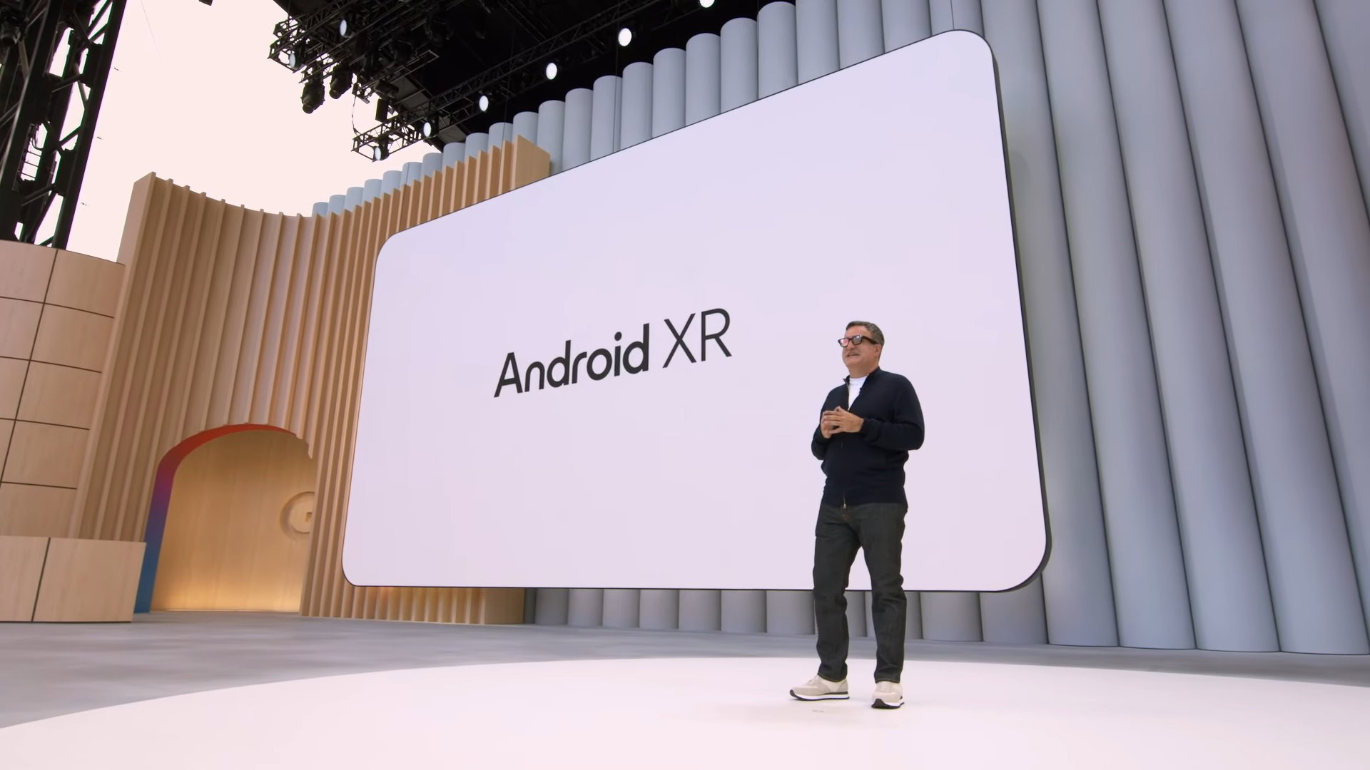 AndroidAuth's tweet card. Google revealed a roadmap for three types of Android XR glasses — audio, monocular, and binocular — arriving between 2026 and 2027.