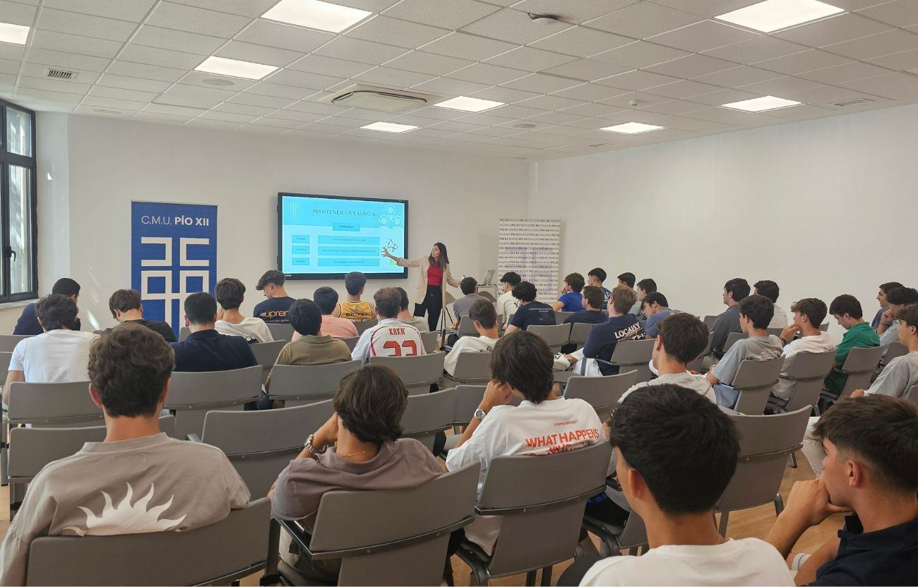 cmu_pioxii's tweet card. Ansiedad, depresión, problemas relacionados con la alimentación o las conductas autolesivas son algunos de los síntomas más frecuentes del malestar emocional que sufren los jóvenes. Según los...