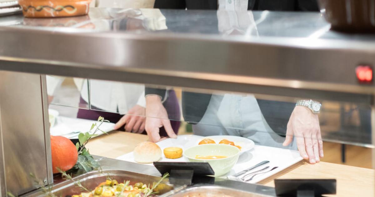 code4web_at's tweet card. Sodexo und Edenred wollen in Österreich digitalisieren, können aber nicht. Gutscheinwert seit 1994 nicht inflationsangepasst.