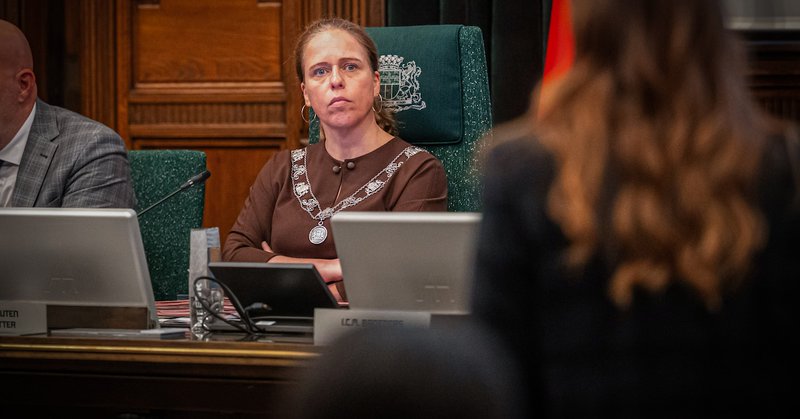 Tweet card summary image