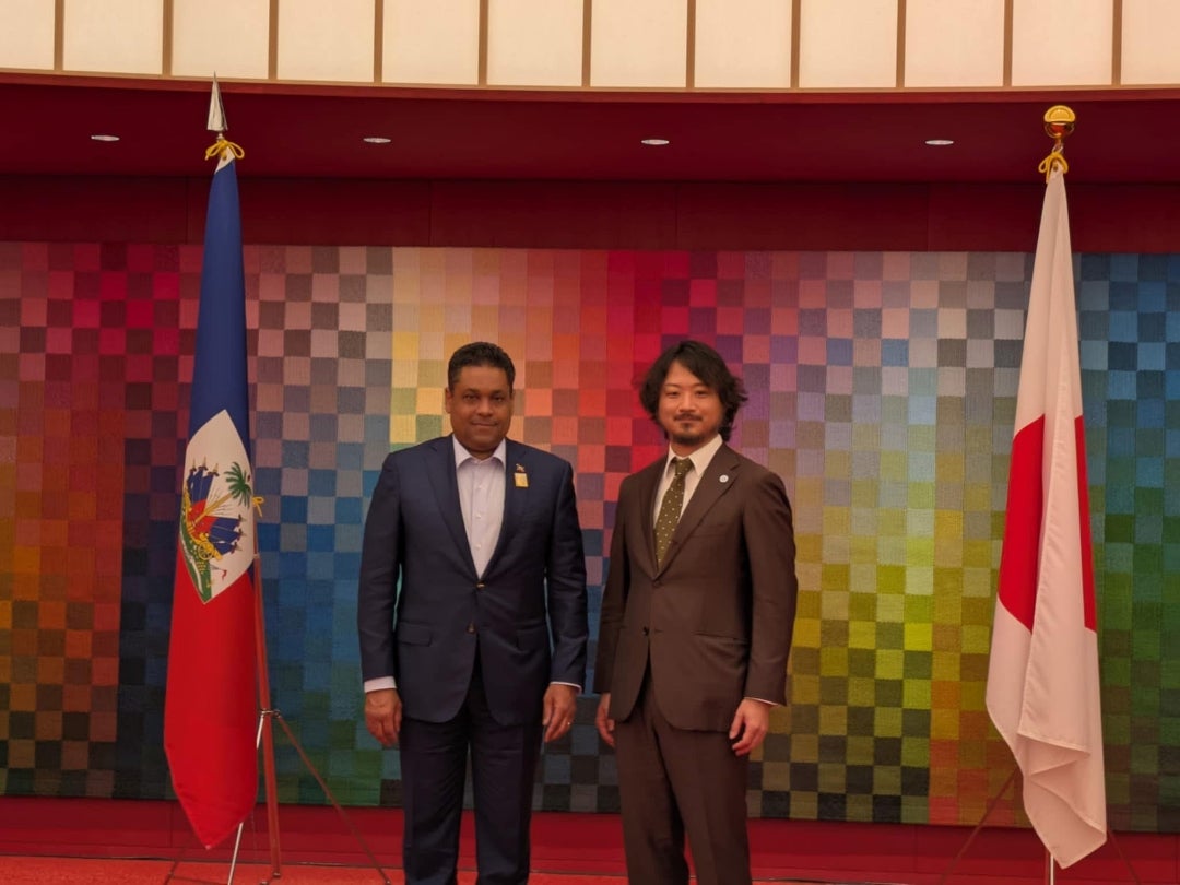 future_code's tweet card. ハイチのローラン・サン－シル暫定大統領 評議会議長が来日され、大阪関西万博でナショナルデーイベントと午餐会が開催されました。日本の国際支援団体として、Futu…