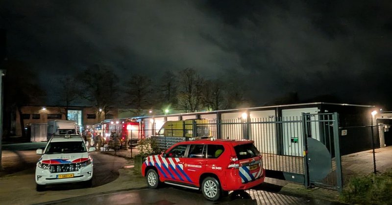 Brandweer en EOD bij opslagbox in Doetinchem