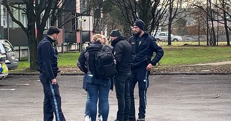 Tweet card summary image