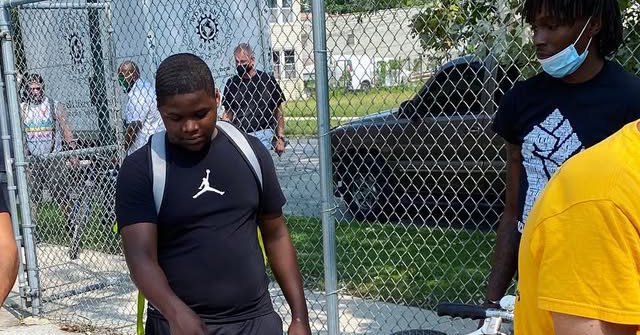 Tweet card summary image