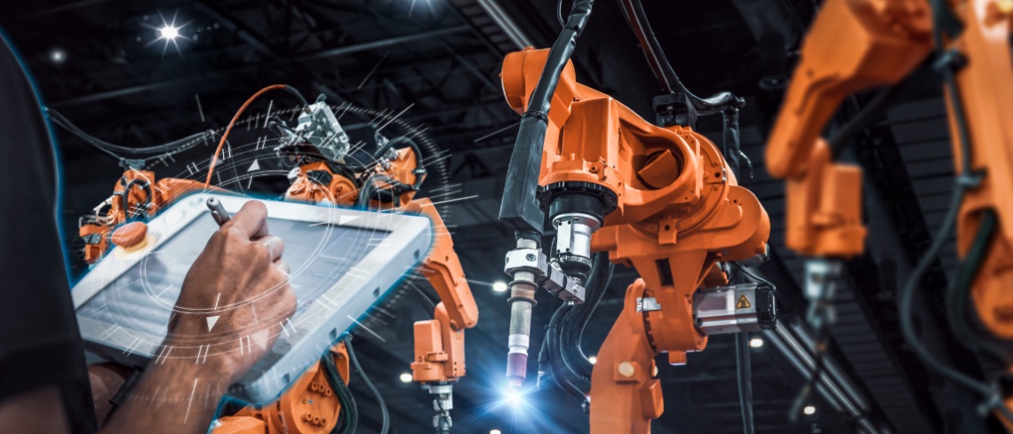 ST_World's tweet card. DH electronics