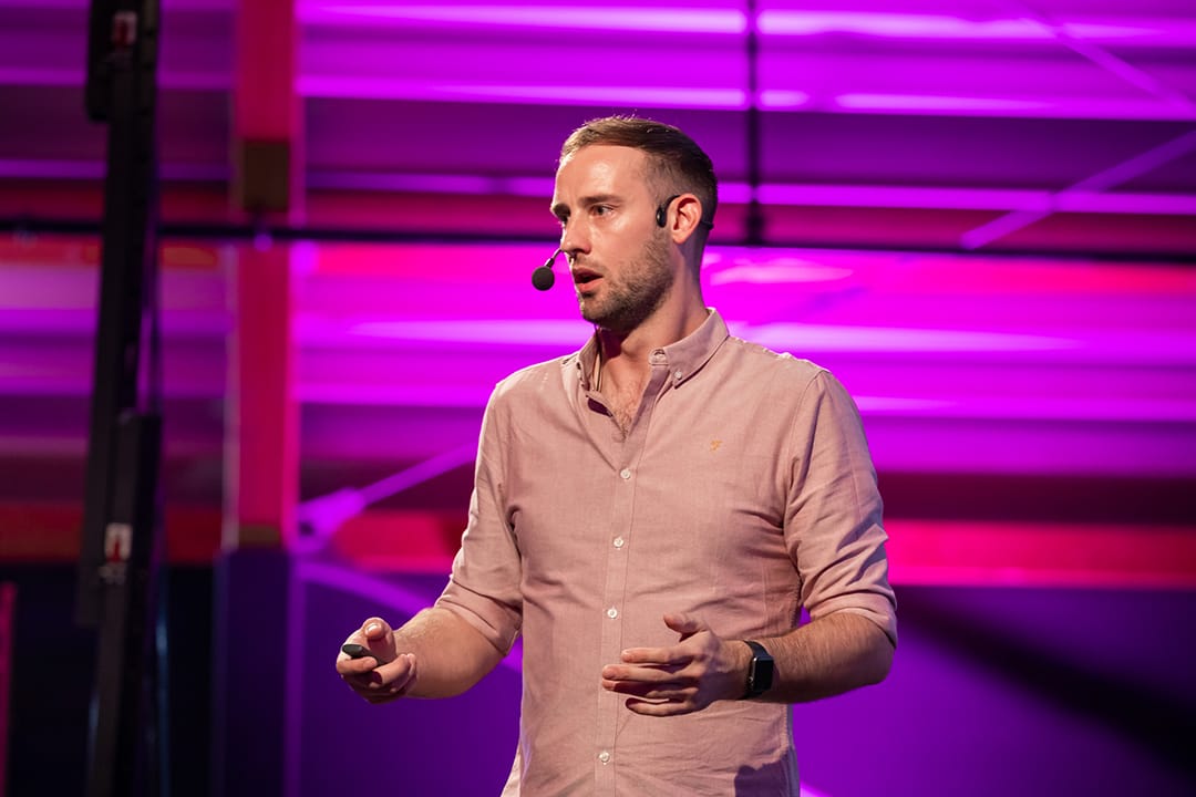 phpandmysql's tweet card. How can CSS impact network and resource-loading performance? Can things be that serious?