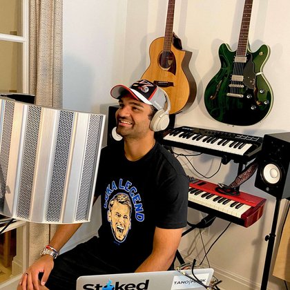 Tweet card summary image