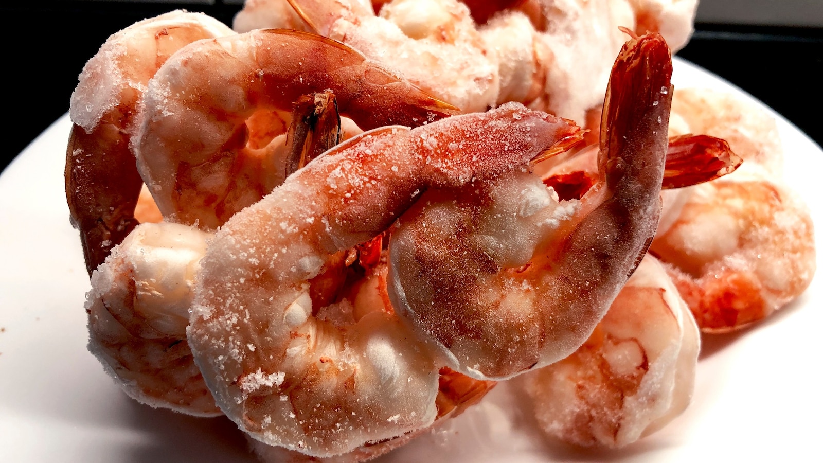 ABC's tweet card. The FDA is warning the public not to eat, sell or serve certain Great Value raw frozen shrimp sold at Walmart due to possible contamination with Cesium-137.